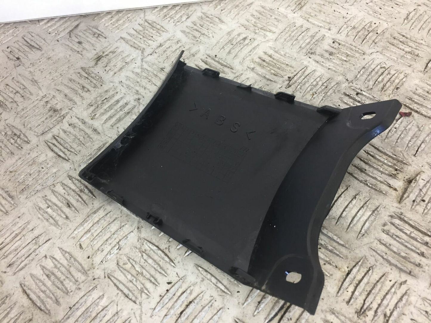 YAMAHA YBR125 YBR 125 TAIL PIECE JOINER YEAR 2013
