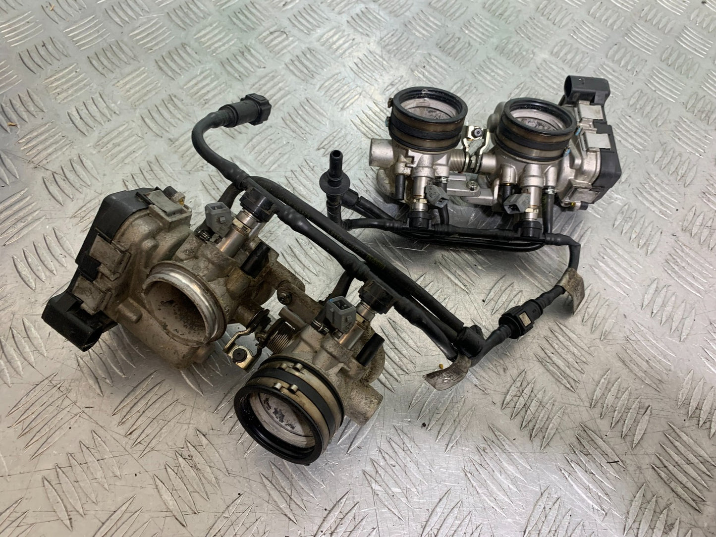 APRILIA TUONO 1000 V4R THROTTLE BODIES YEAR 2011-13 (CMB1316)