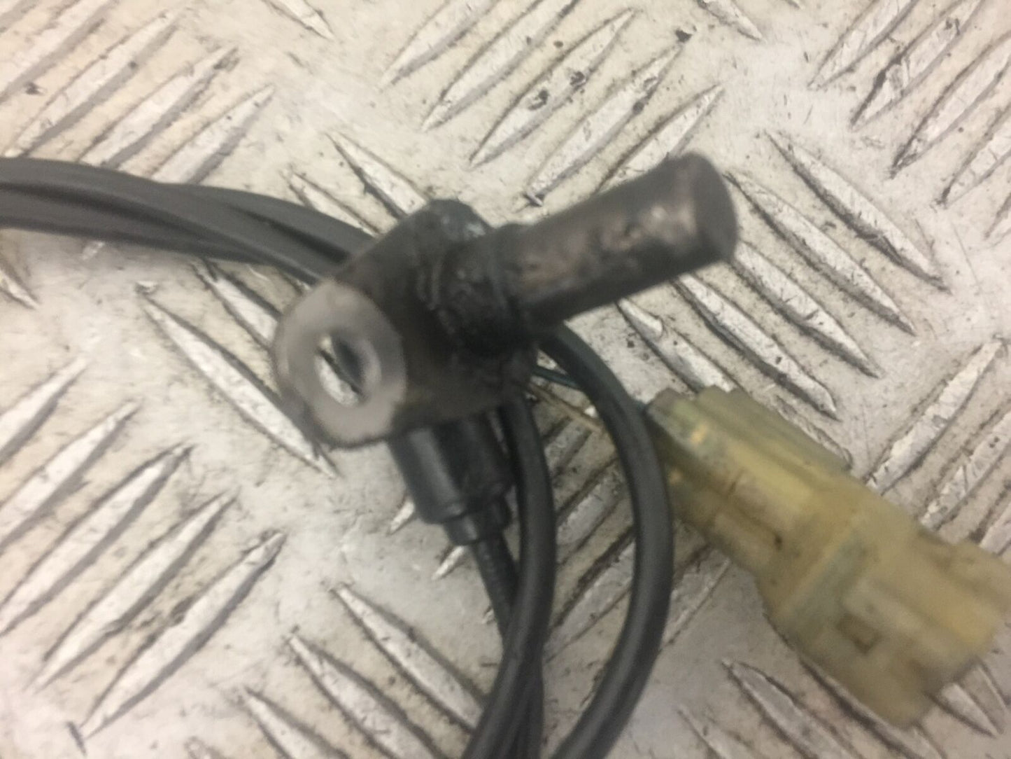 TRIUMPH TROPHY 1215 SE FRONT ABS SENSOR YEAR 2012-2017 (STOCK 567)