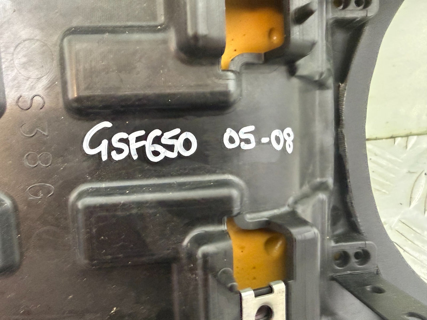 SUZUKI GSF650 GSF 650 BANDIT FRONT SEAT YEAR 2005-2008