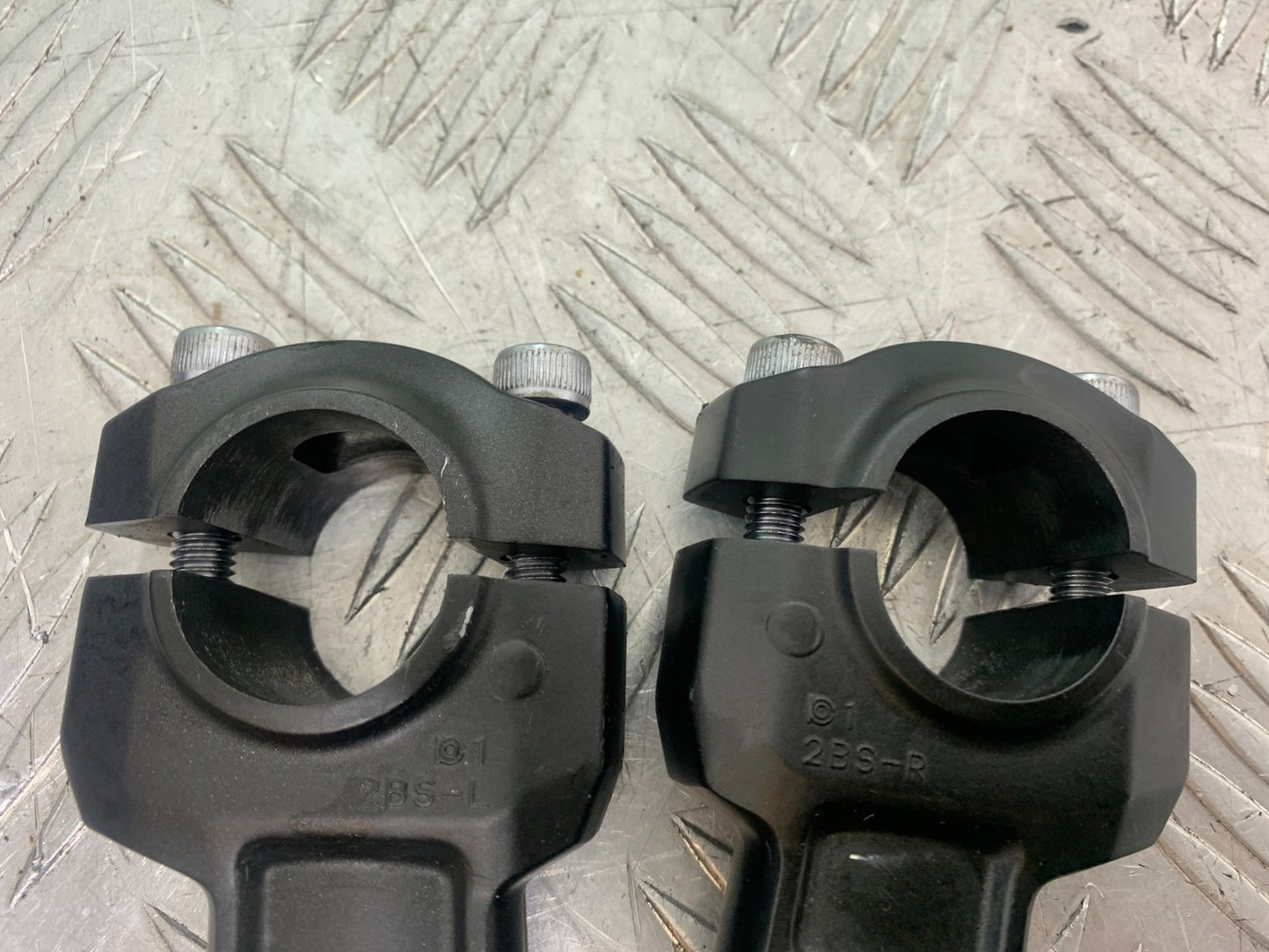 YAMAHA XSR900 XSR 900 HANDLEBAR RISERS YEAR 2022-2024 (CMB1215)