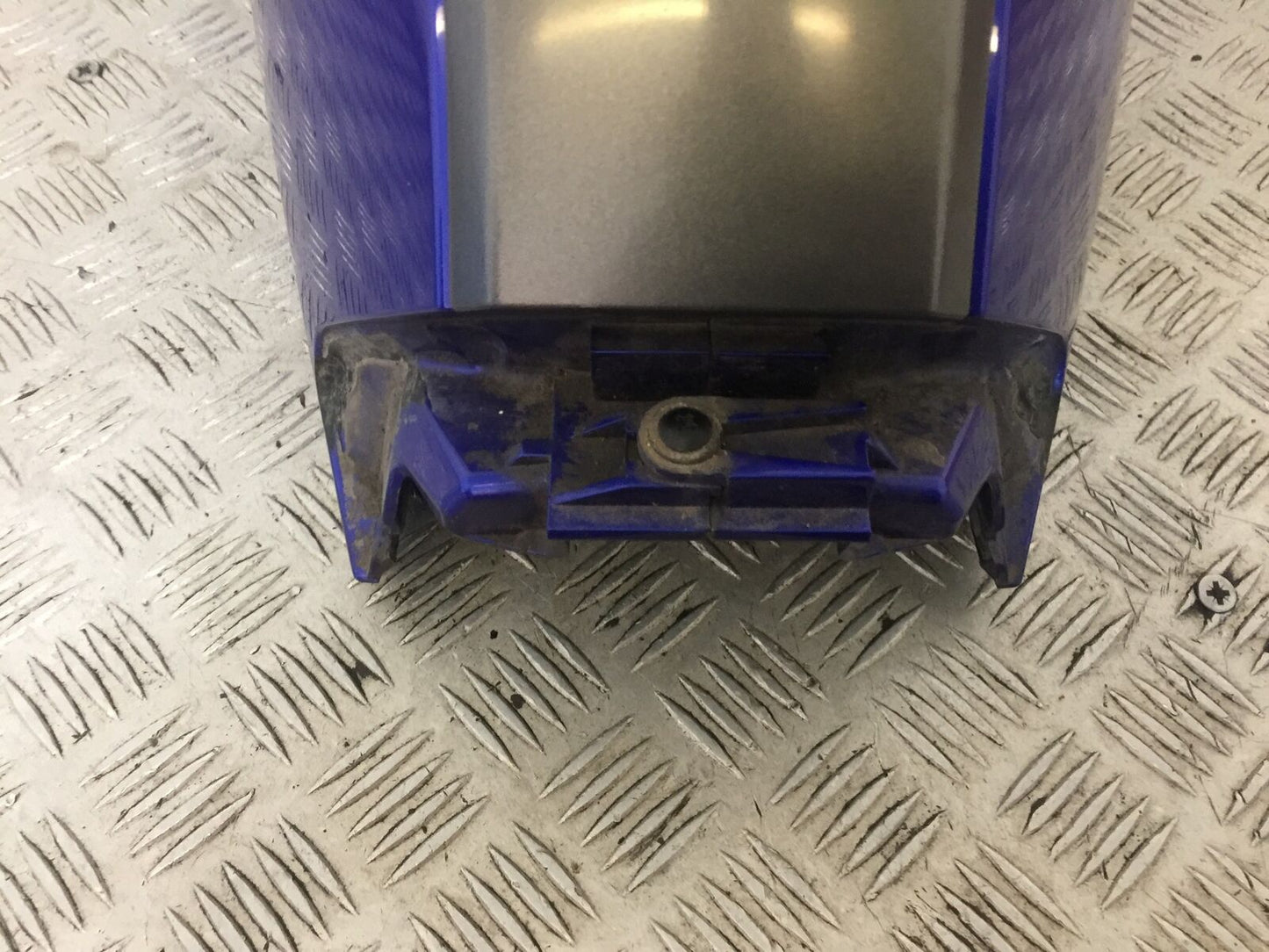 YAMAHA YZF-R125 YZF 125 TANK COVER YEAR 2011 (STOCK 744)