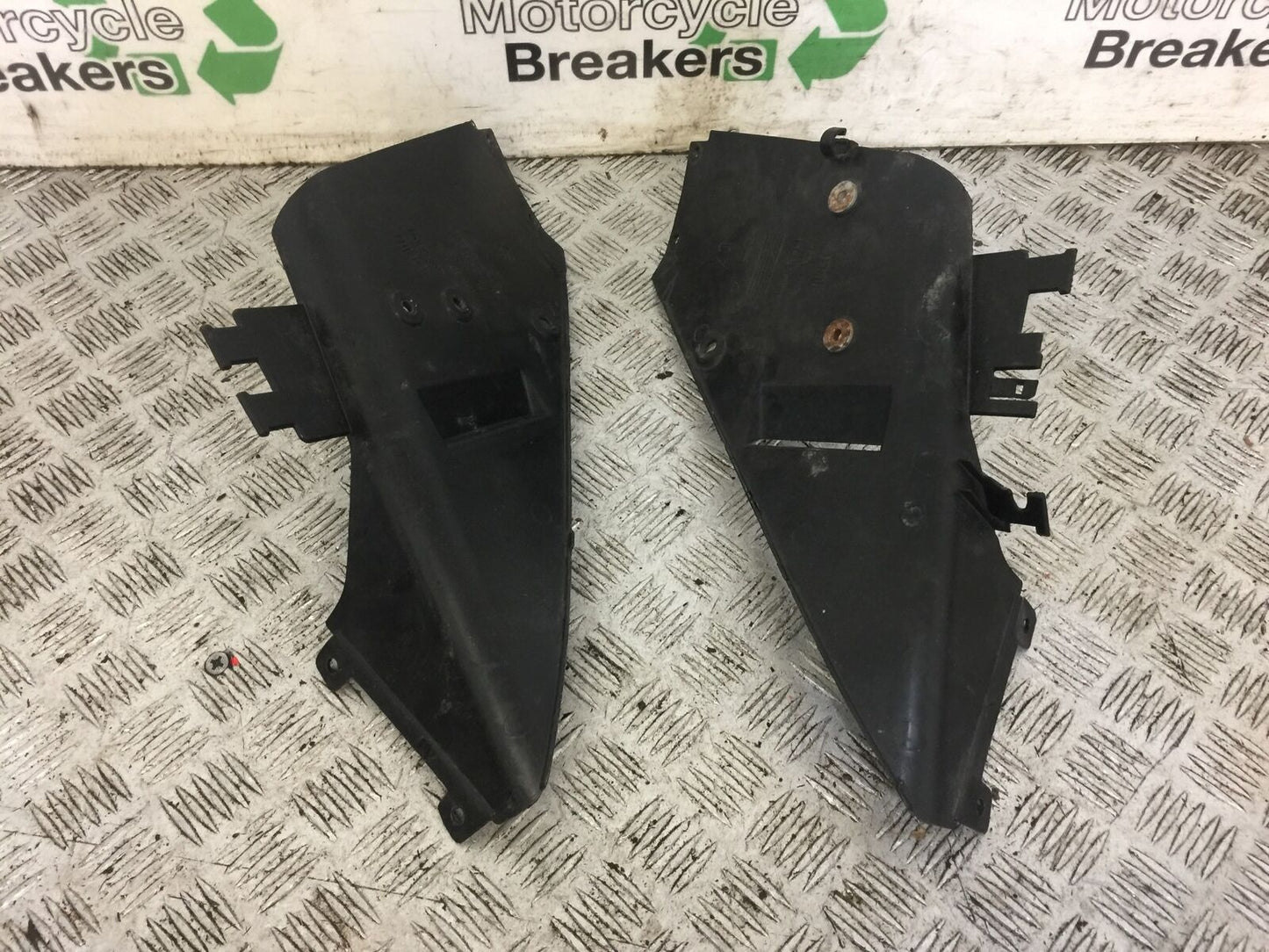 APRILIA RSV1000 RSV 1000 MILLE INNER INFILLS YEAR 2006-10 (STOCK 713)