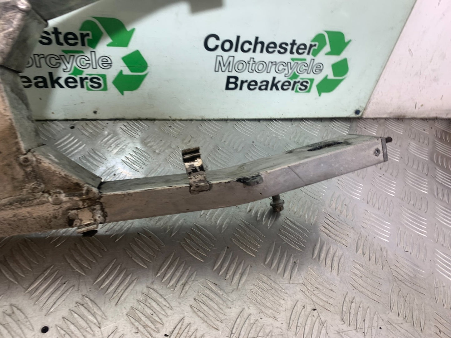 KAWASAKI ZX6R ZX6 F SWINGARM YEAR 1995-1997 (CMB1169)