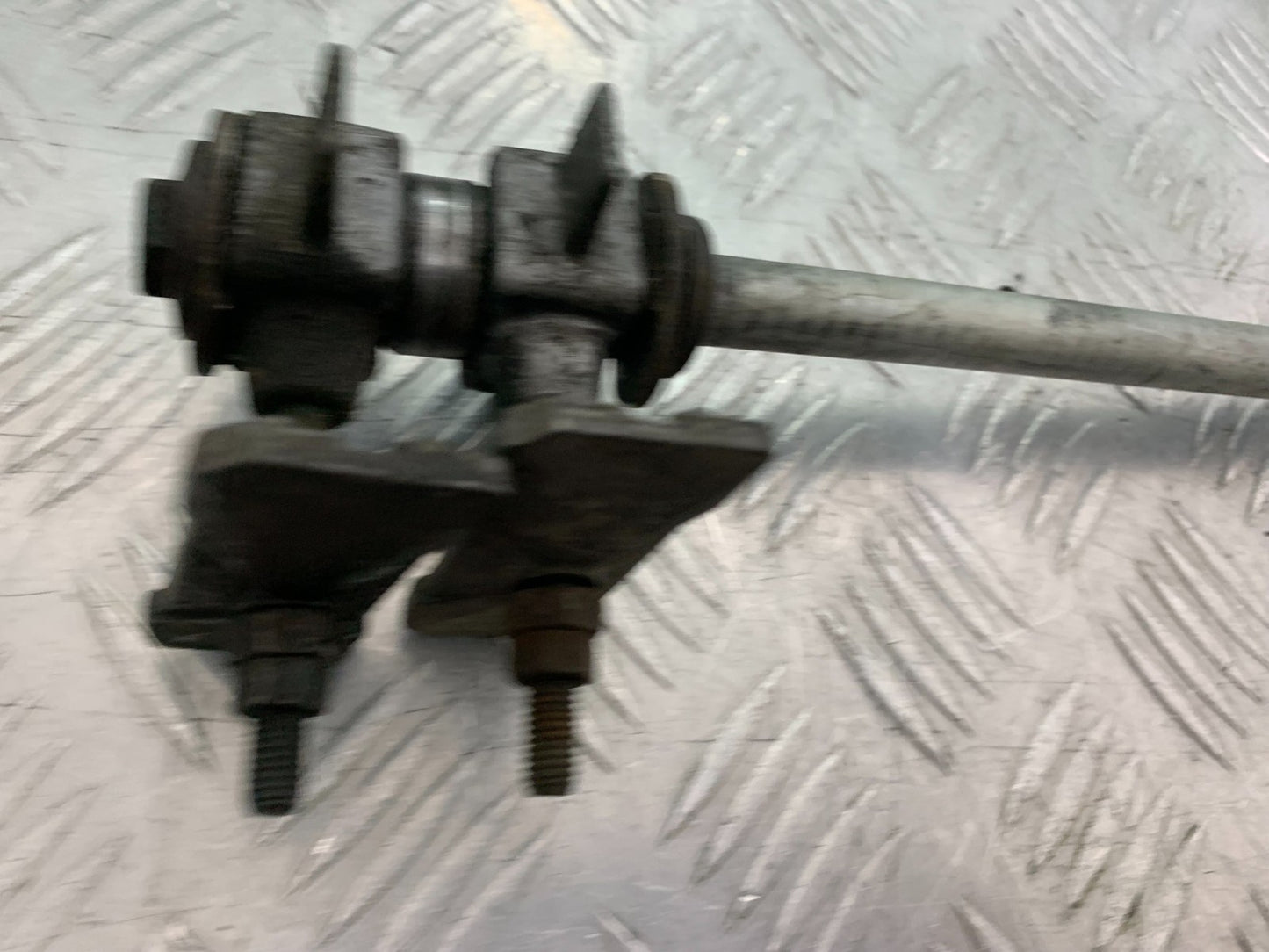 HONDA CB600 CB 600 HORNET REAR WHEEL SPINDLE YEAR 1998-2002 (CMB1297)