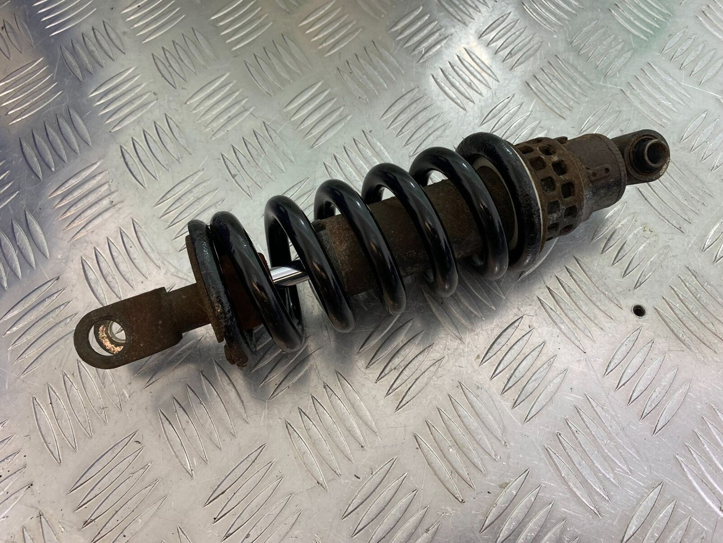 YAMAHA XVS 1300 MIDNIGHT STAR REAR SHOCK YEAR 2007-16 (CMB1027)