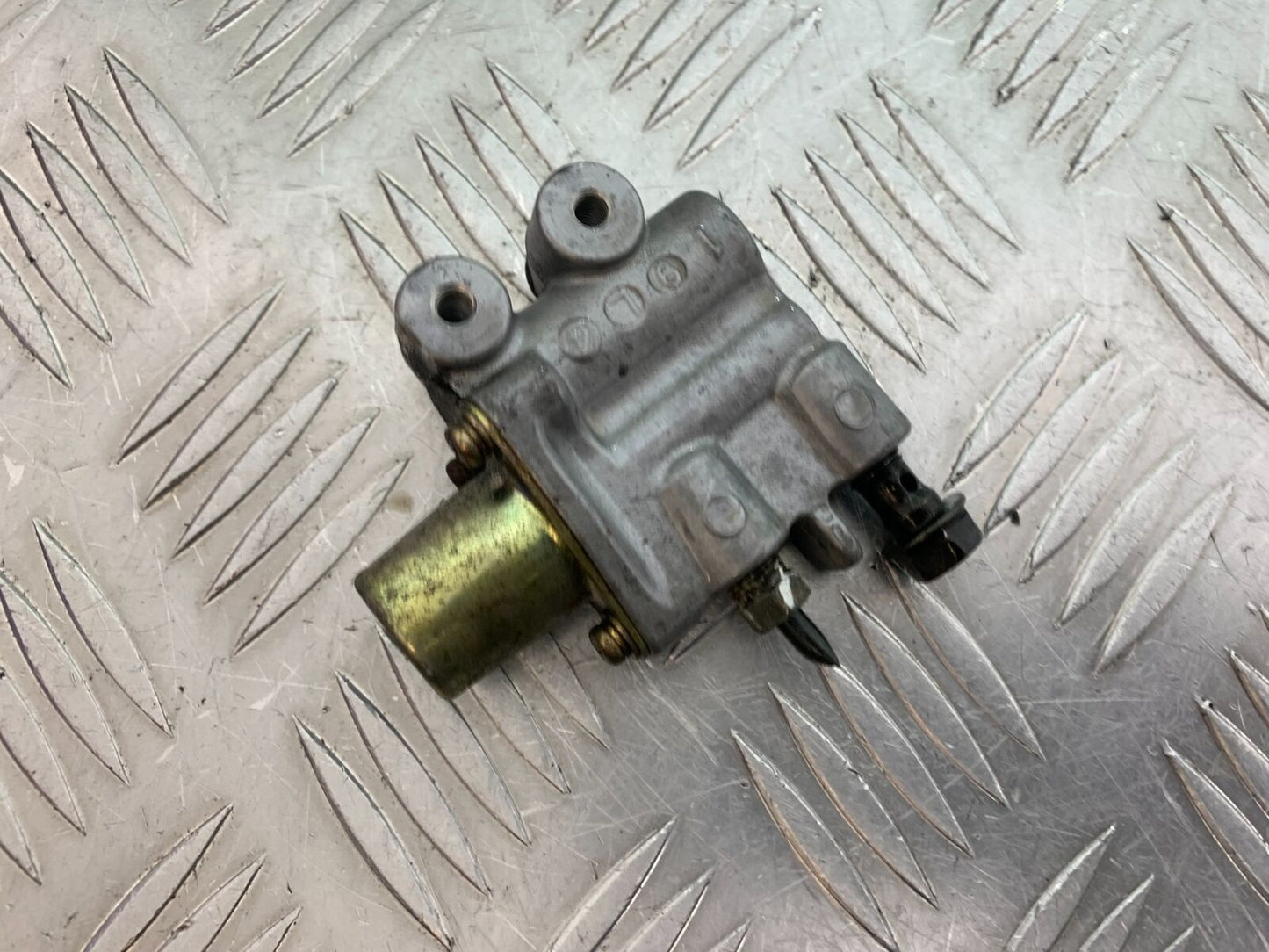 HONDA CBR1100 BLACKBIRD BRAKE JOINER YEAR 1999-2005 (CMB1103)