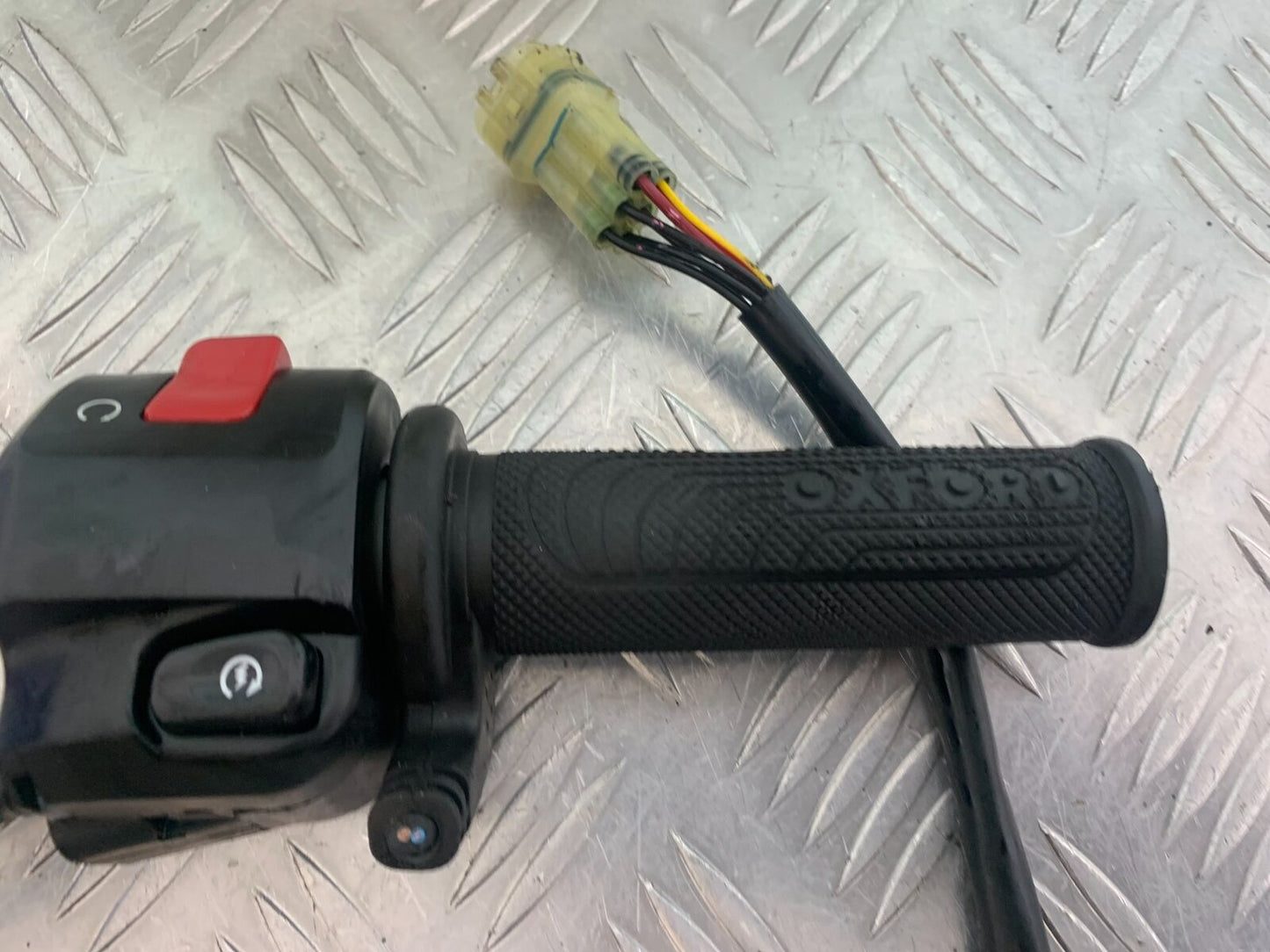 KAWASAKI Z800 Z 800 RIGHT SWITCH GEAR YEAR 2013-2017 (CMB1059)