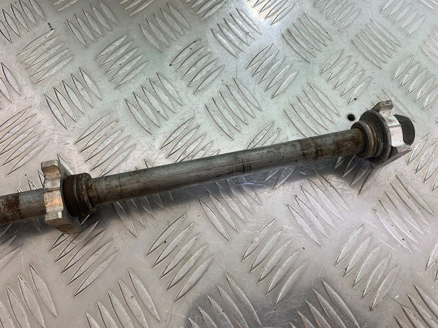 HONDA CBR650 F CBR 650F REAR WHEEL SPINDLE YEAR 2014-2017 (STOCK 998)