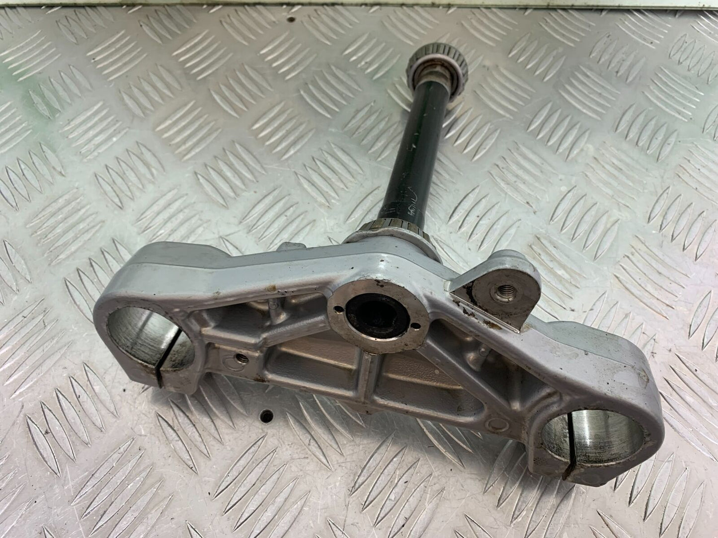BMW F800 GT BOTTOM YOKE YEAR 2013-2017 (CMB1031)