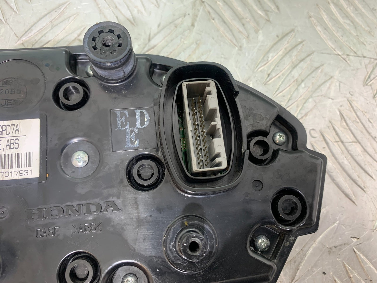 HONDA CBR1000 rr FIREBLADE CLOCKS SPEEDO DASH YEAR 2012-2016 (CMB1198)