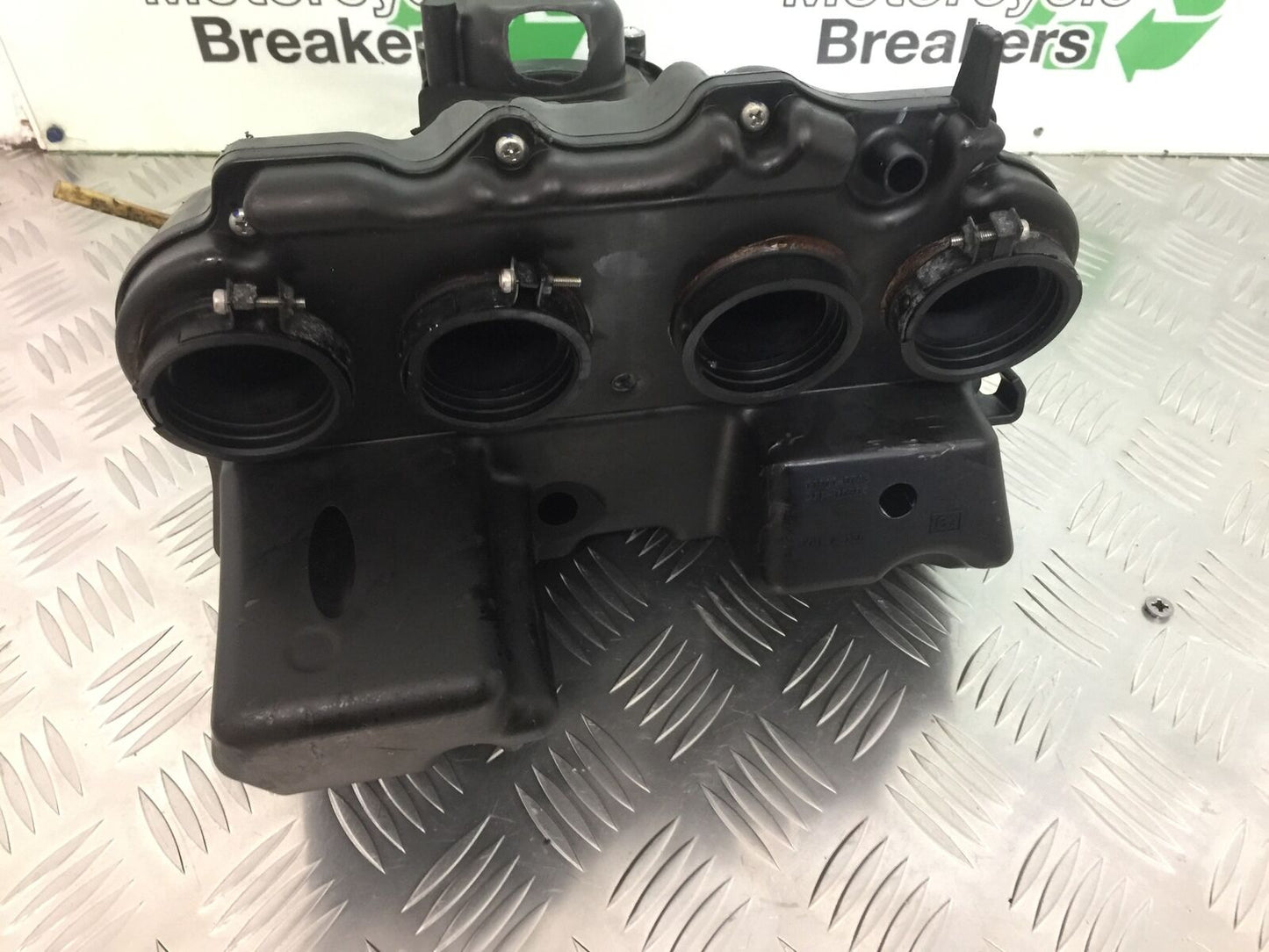 KAWASAKI Z800 Z 800 AIRBOX YEAR 2013-2017 (STOCK 925)