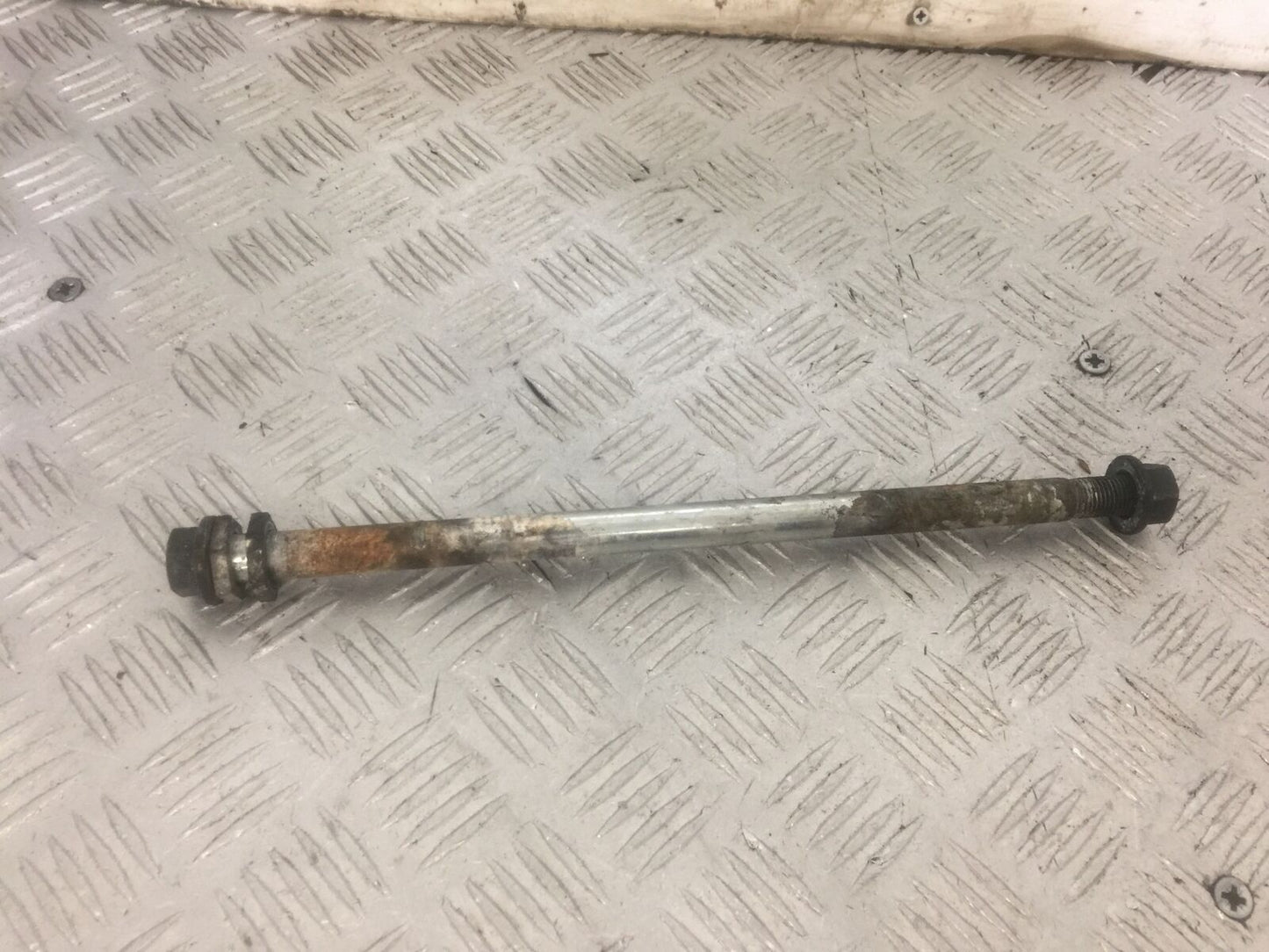KTM RC125 RC 125 SWINGARM SPINDLE YEAR 2014 2017 (STOCK 838)