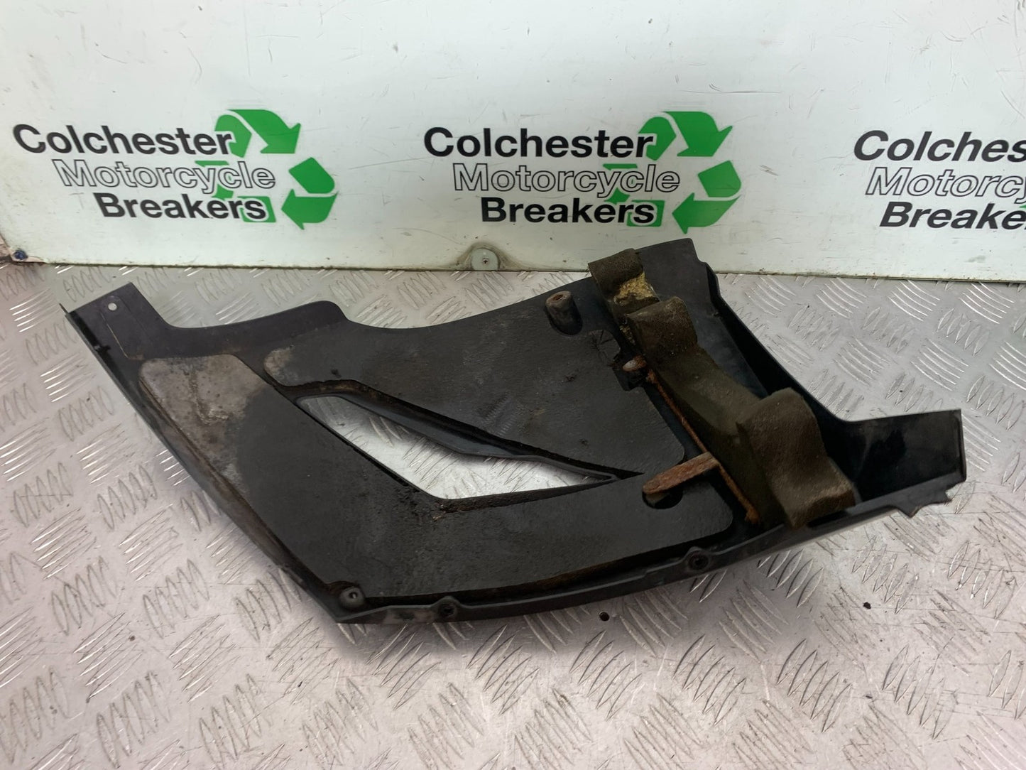 KAWASAKI GTR1400 GTR 1400 LEFT BELLY PAN YEAR 2007-2009 (CMB1306)