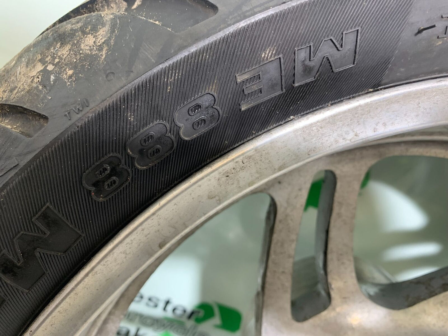 TRIUMPH THUNDERBIRD 1600 REAR WHEEL YEAR 2011 (CMB1107)