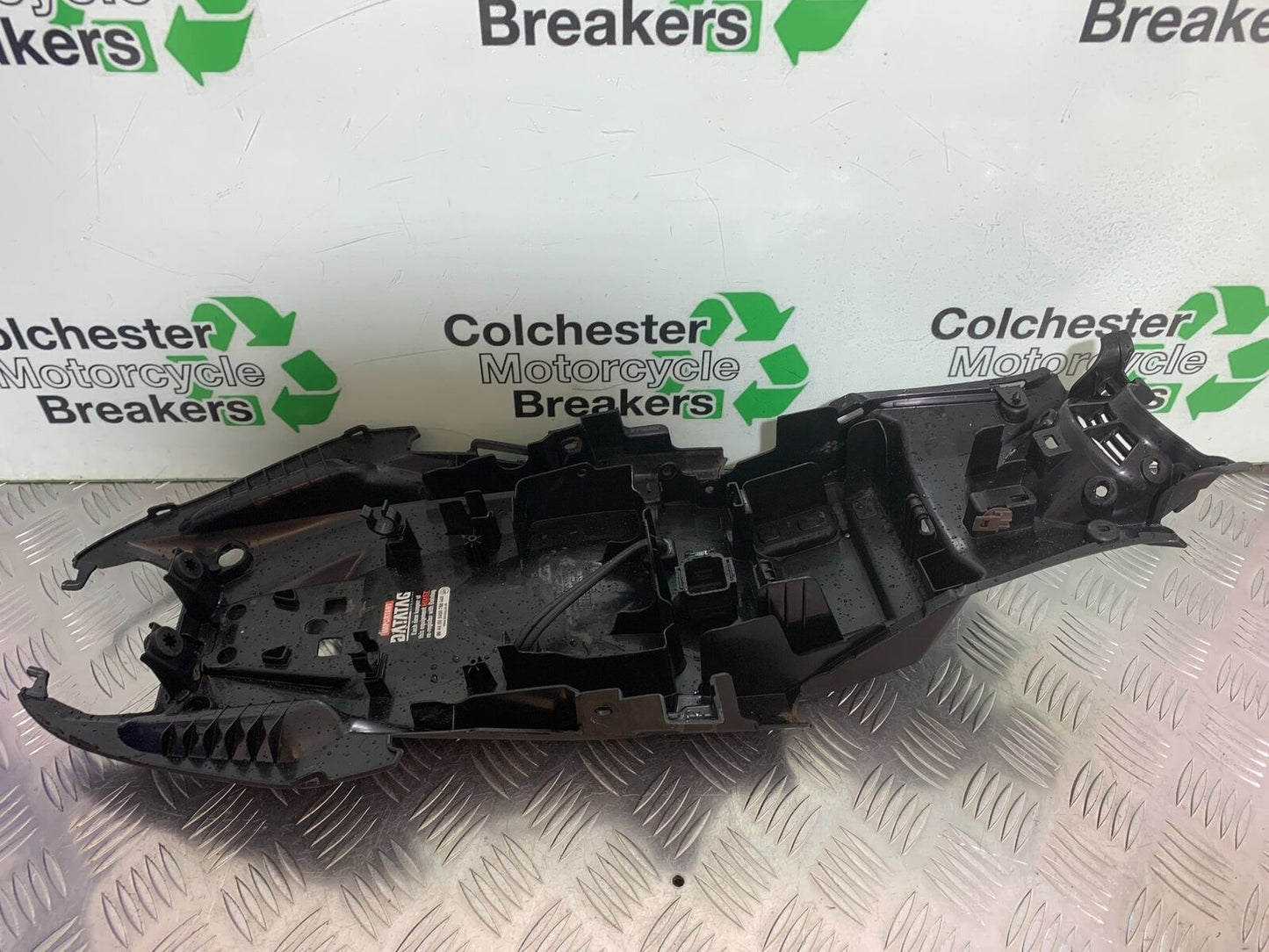 HONDA CBR650 F CBR 650F UNDERTRAY YEAR 2014-2017 (STOCK 998)