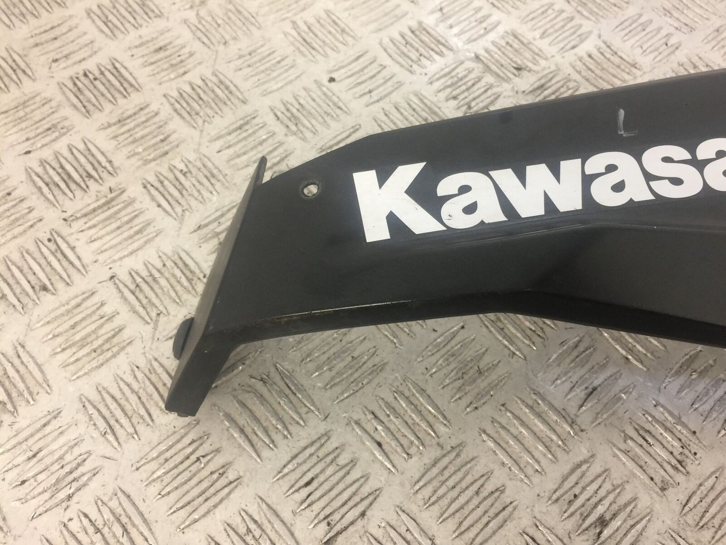 KAWASAKI NINJA 400 LEFT BELLYPAN YEAR 2019 (STOCK 635)