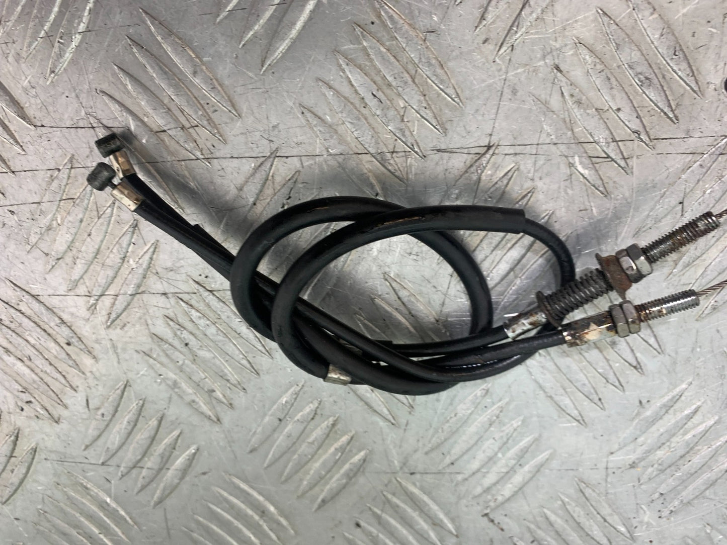 HONDA CBR1000 rr FIREBLADE EXHAUST SERVO CABLES YEAR 2006 (CMB1220)