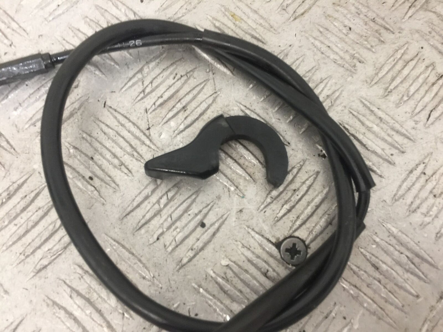 SUZUKI GSF1200 BANDIT MK2 CHOKE CABLE AND LEVER YEAR 2001-05 (STOCK 859)