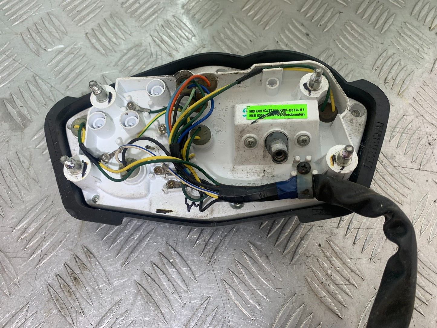 HONDA CBF125 CBF 125 CLOCKS SPEEDO DASH (3384 MILES) YEAR 2009-14 (CMB1172)