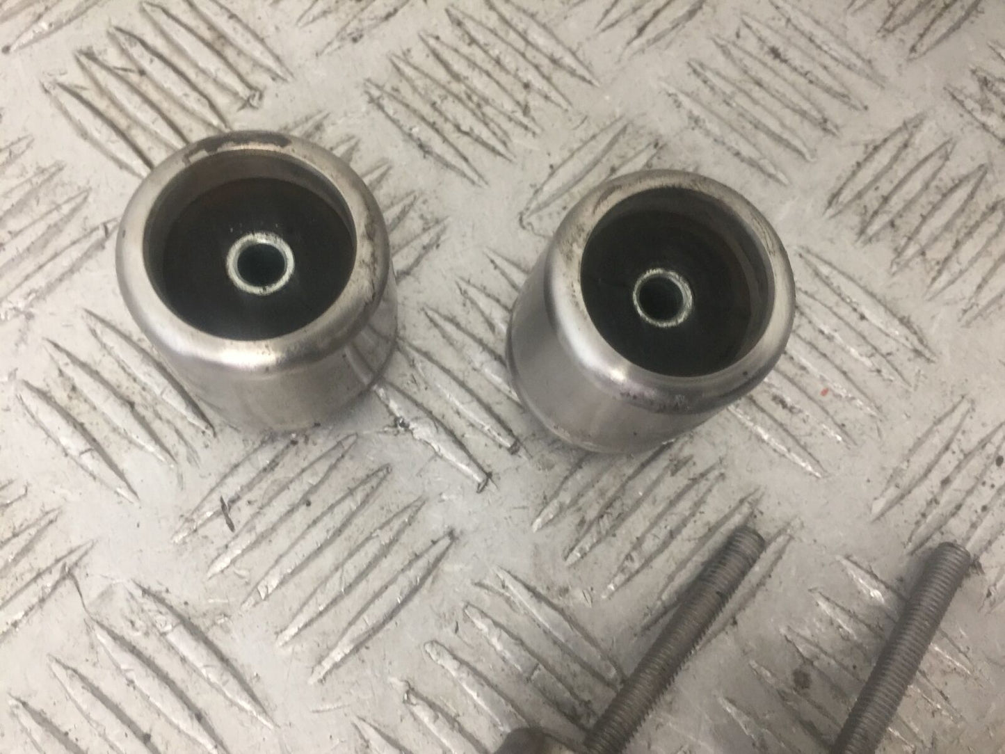 TRIUMPH 1050 SPRINT BAR END WEIGHTS YEAR 2004-2007 (STOCK 888)
