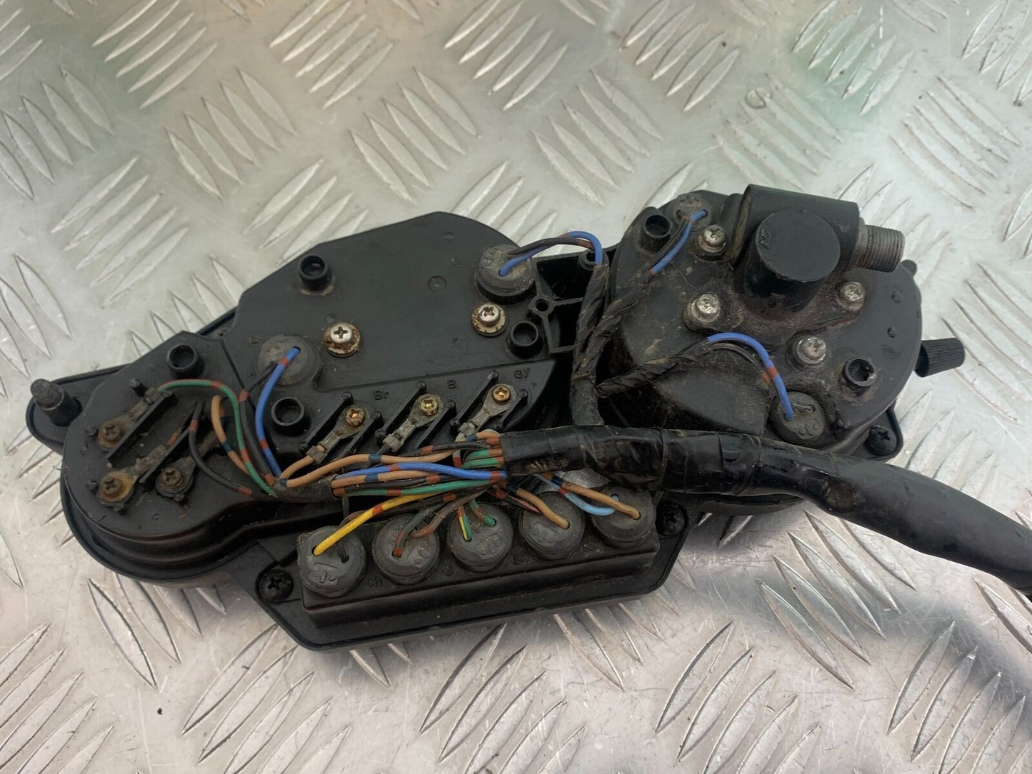 YAMAHA YZF600 YZF 600 THUNDERCAT CLOCKS SPEEDO DASH 1996-2003 (CMB1046)