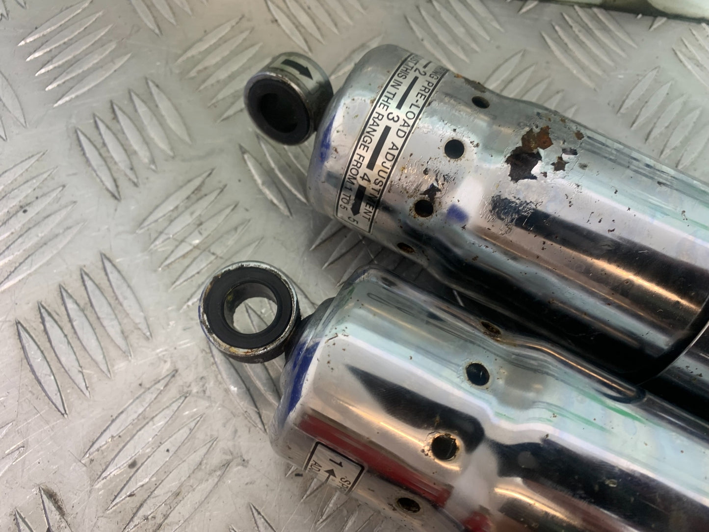 HONDA VTX1300 S-6 REAR SHOCK YEAR 2004-09 (CMB1159)