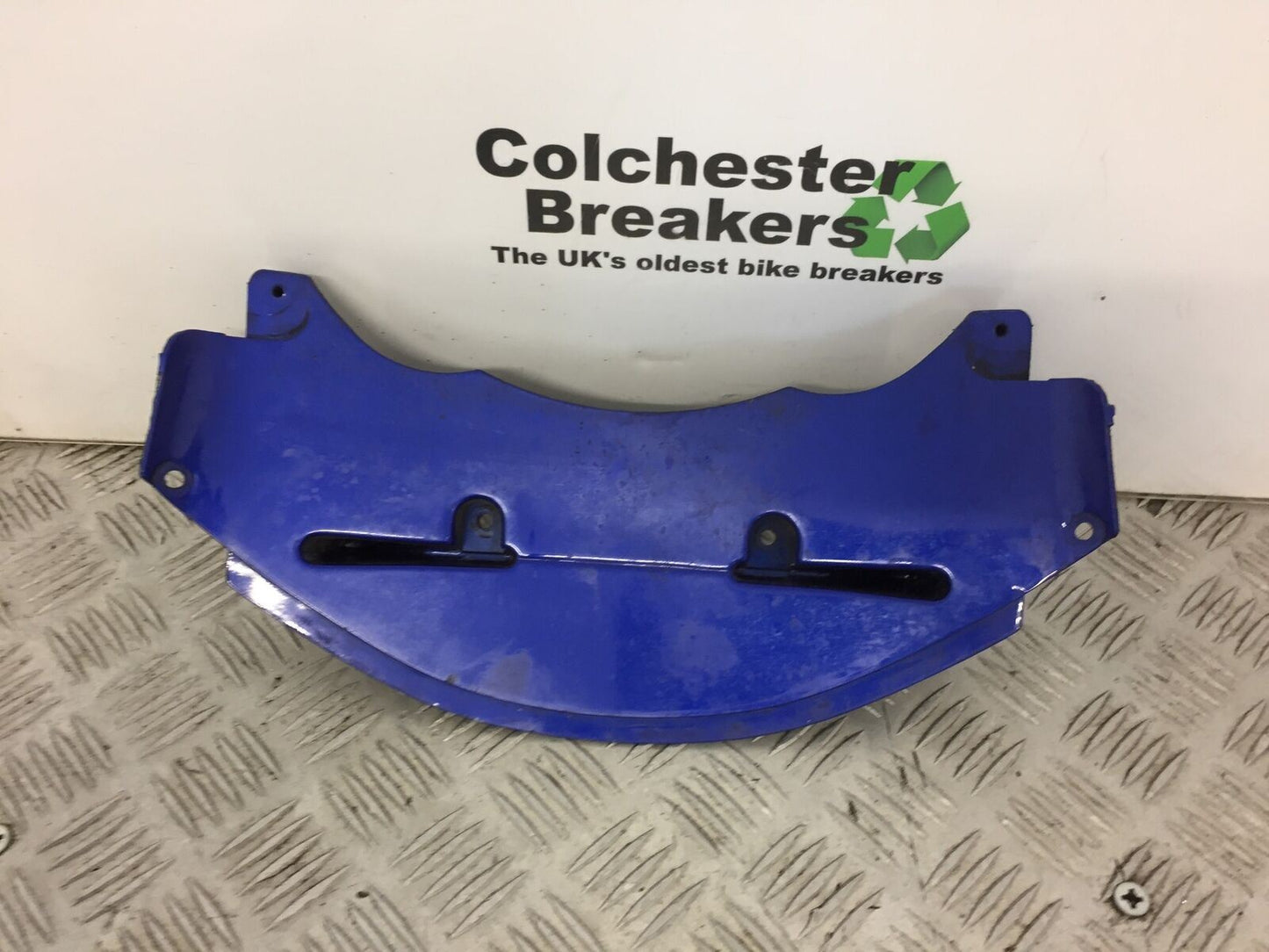 YAMAHA YZF600 YZF 600 LOWER TOP FAIRING INFILL YEAR 1996