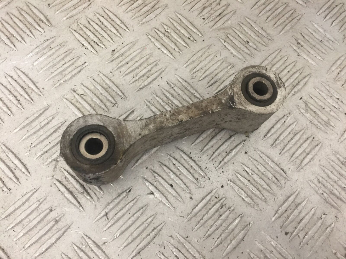 HONDA CBR1100 BLACKBIRD SHOCK LINKAGE YEAR 1996-1998 (STOCK 862)