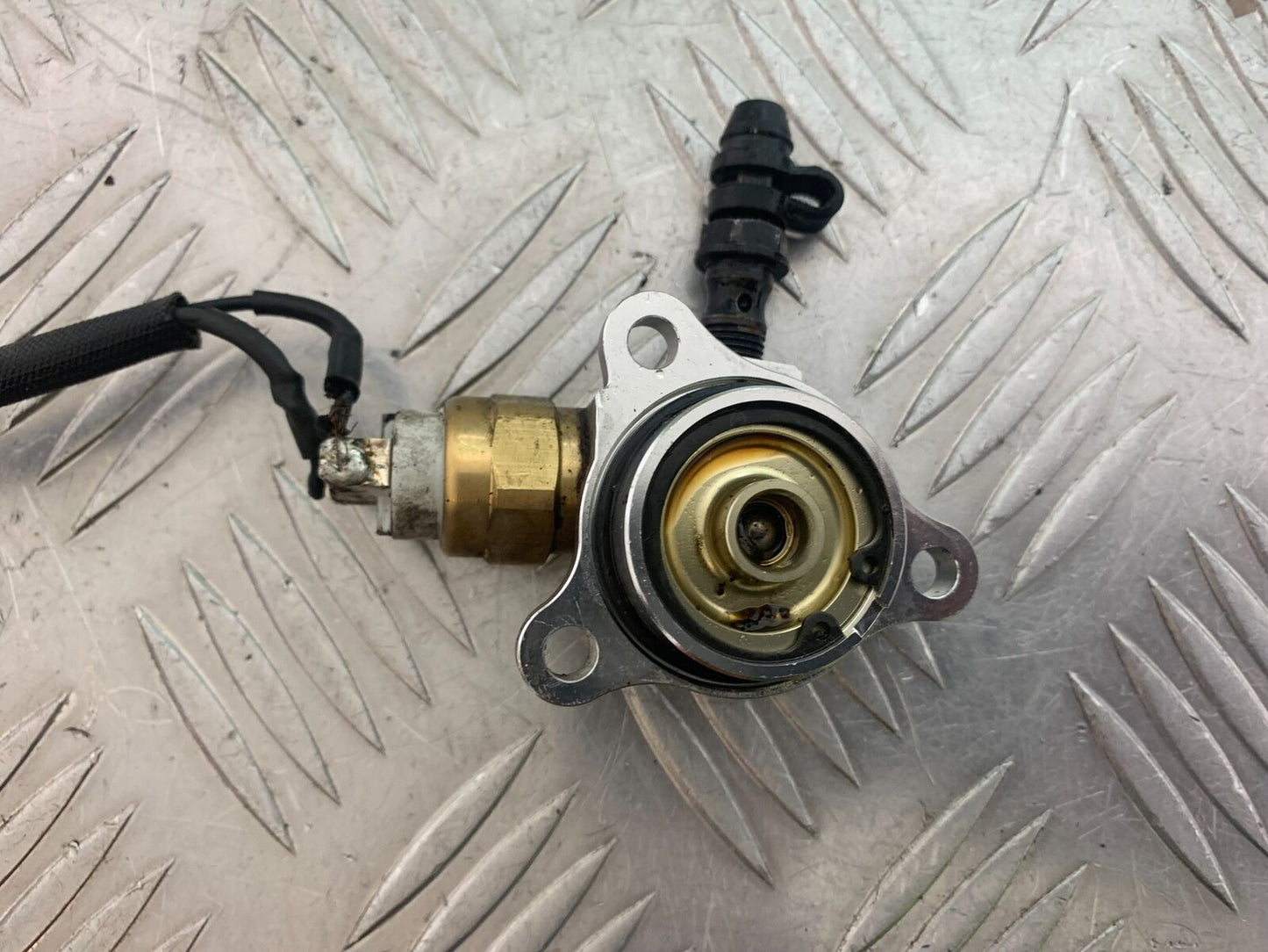 MV AGUSTA TURISMO VELOCE 800 CLUTCH SLAVE CYLINDER YEAR 2014-17 (CMB1051)