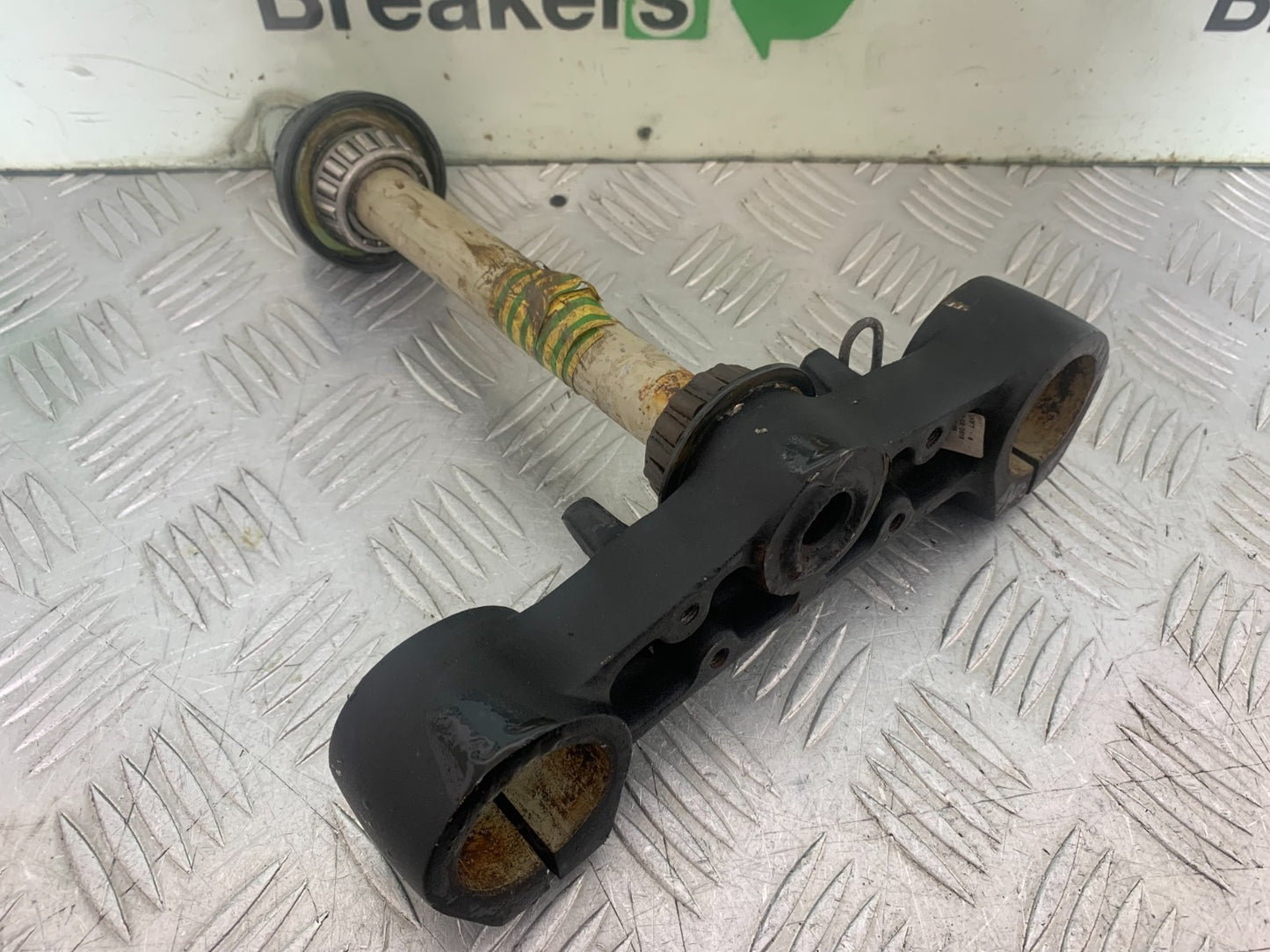 ROYAL ENFIELD HIMALAYAN 411 BOTTOM YOKE YEAR 2018-2023 (CMB1322)