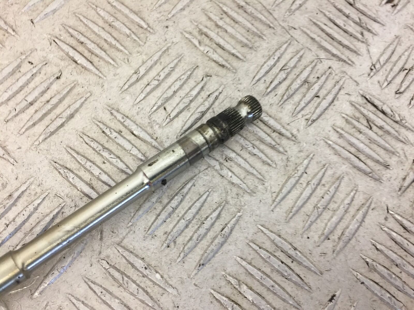 YAMAHA R6 2CO PICK GEAR SHAFT YEAR 2006 (STOCK 607)