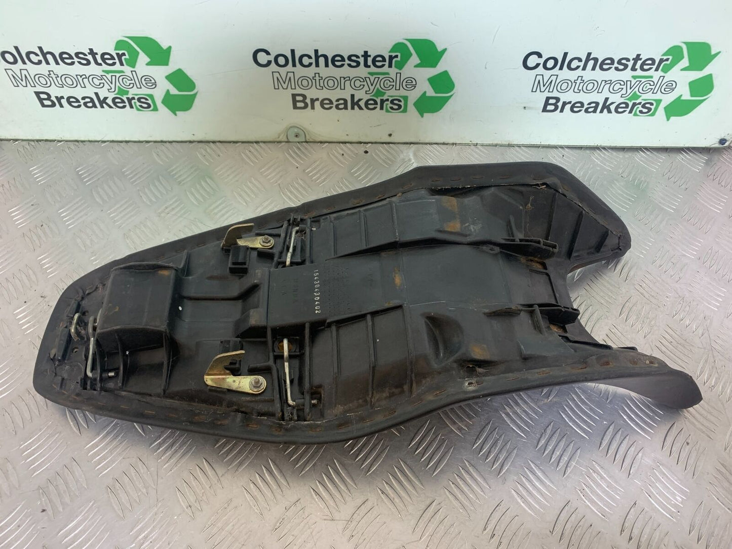 HONDA CB600 CB 600 HORNET SEAT YEAR 1998 -2002 (CMB1126)