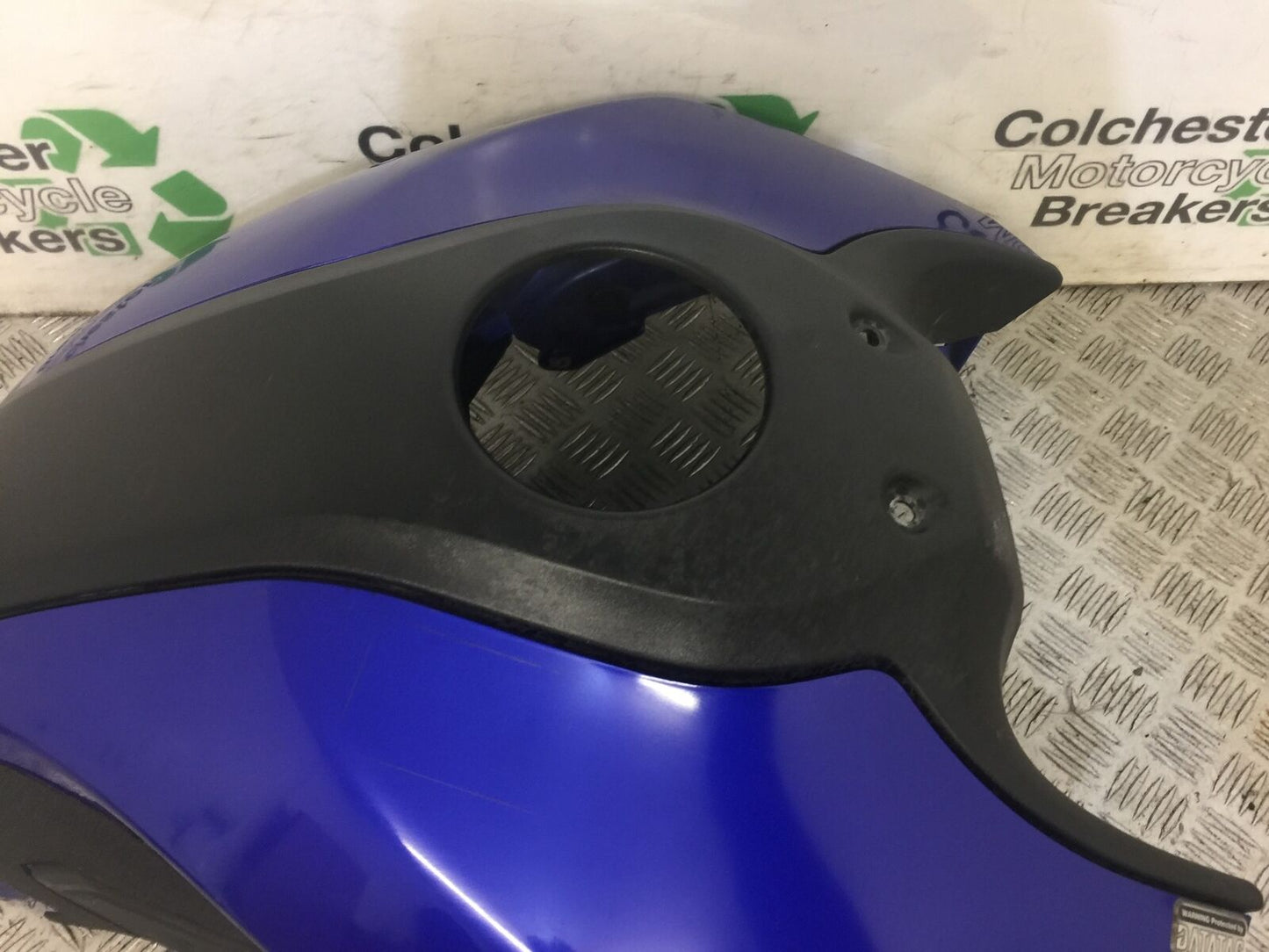 YAMAHA MT07 MT-07 TRACER PETROL TANK COVER YEAR 2016 (STOCK 642)