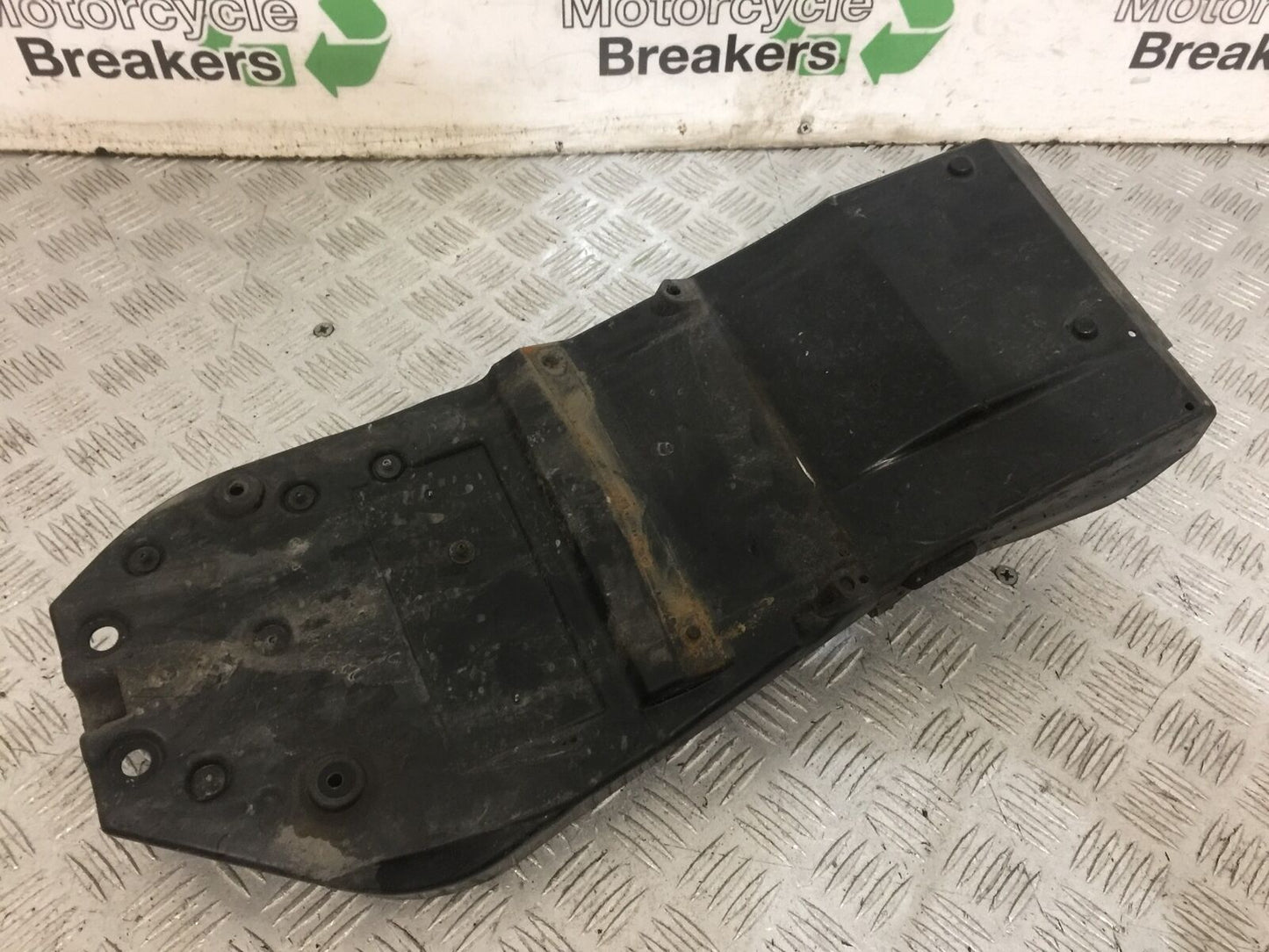 KAWASAKI Z1000 UNDERTRAY YEAR 2007-2009 (STOCK 822)