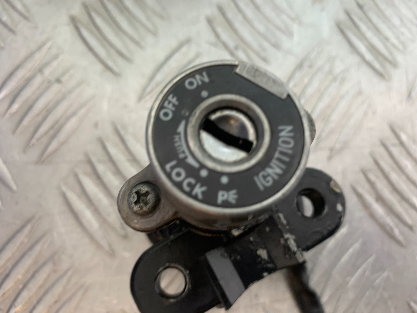 SUZUKI SV1000 SV 1000 S LOCKS AND KEYS YEAR 2003-2007 (CMB1293)