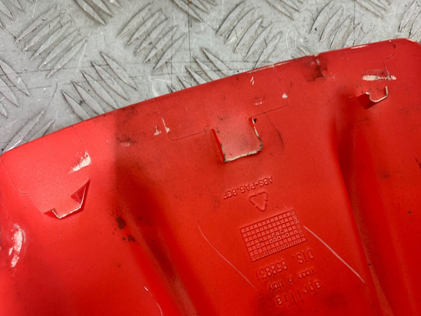 APRILIA RSV4 FACTORY FRONT TANK PANEL (DAMAGED) YEAR 2009-2012 (CMB1224)