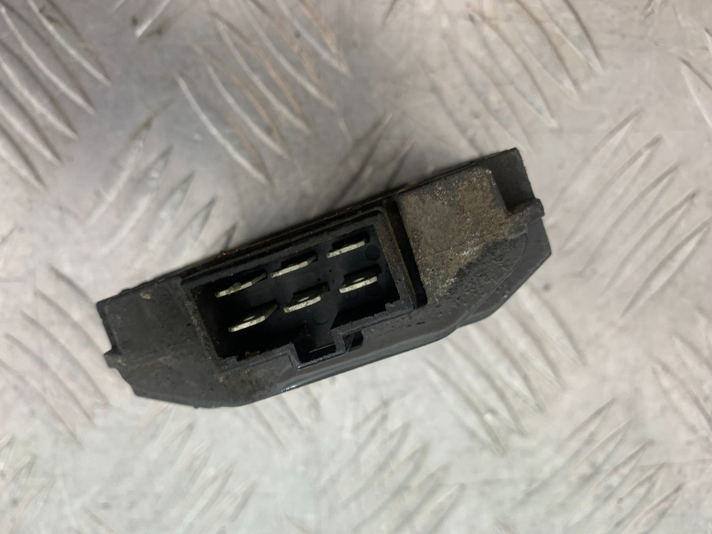 KAWASAKI GPZ600 GPZ 600 REGULATOR YEAR 1988-90 (CMB1258)