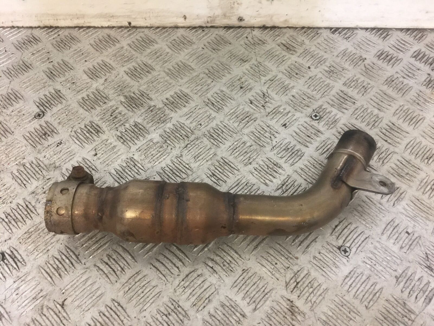 YAMAHA FZ6 EXHAUST LINK PIPE YEAR 2004 (STOCK 693)