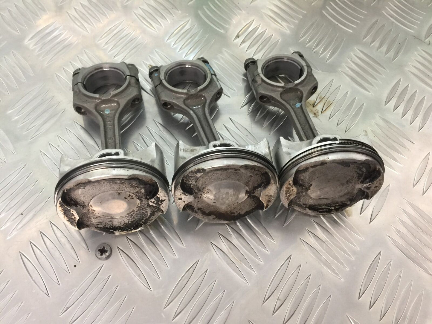 TRIUMPH TIGER 800 XRT CON RODS AND PISTONS YEAR 2015-2017 (STOCK 920)