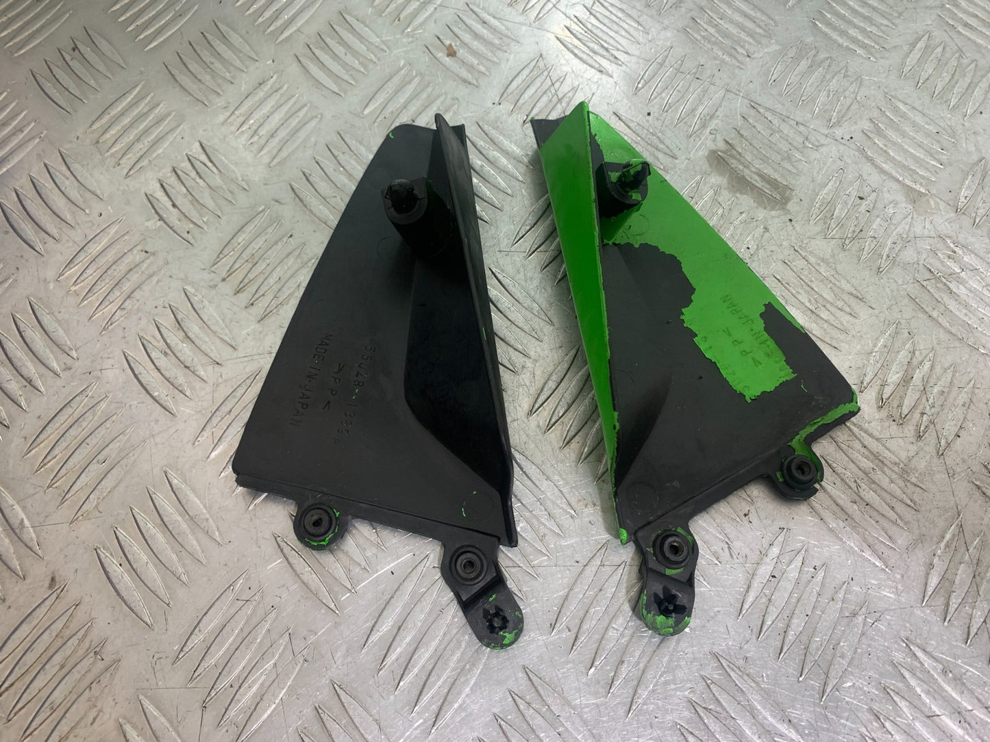 KAWASAKI ZX9R ZX9 E1 TOP FAIRING INFILLS YEAR 2000-01 (CMB1171)