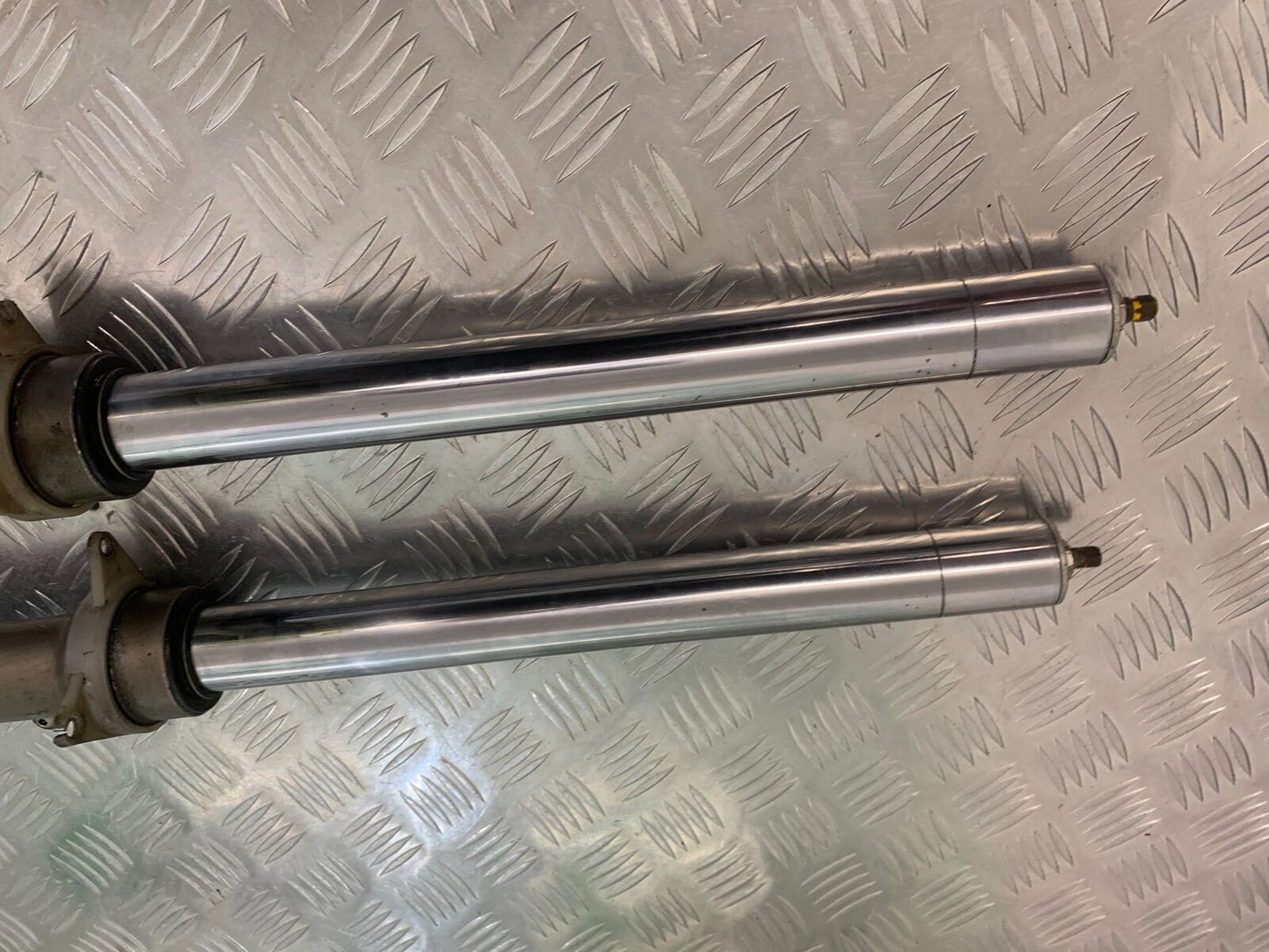 HONDA CBR 400 NC23 TRI-ARM FORKS YEAR YEAR 1987-89 (STOCK 969)