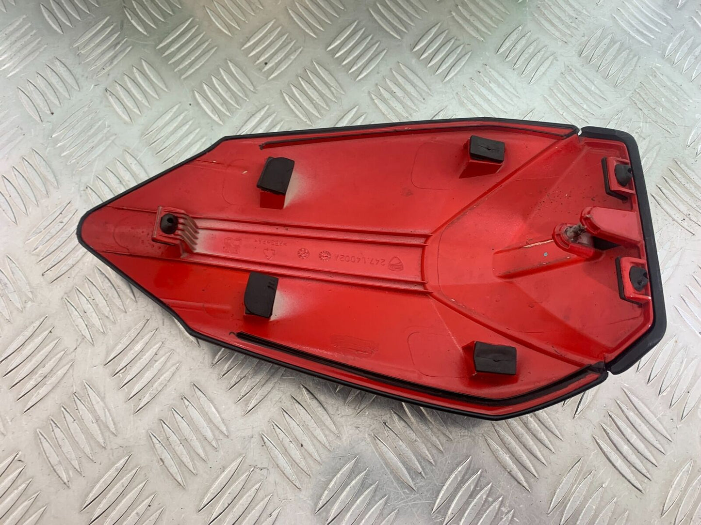 DUCATI 1199 PANIGALE REAR SEAT COWL YEAR 2012-2014 (CMB1047)
