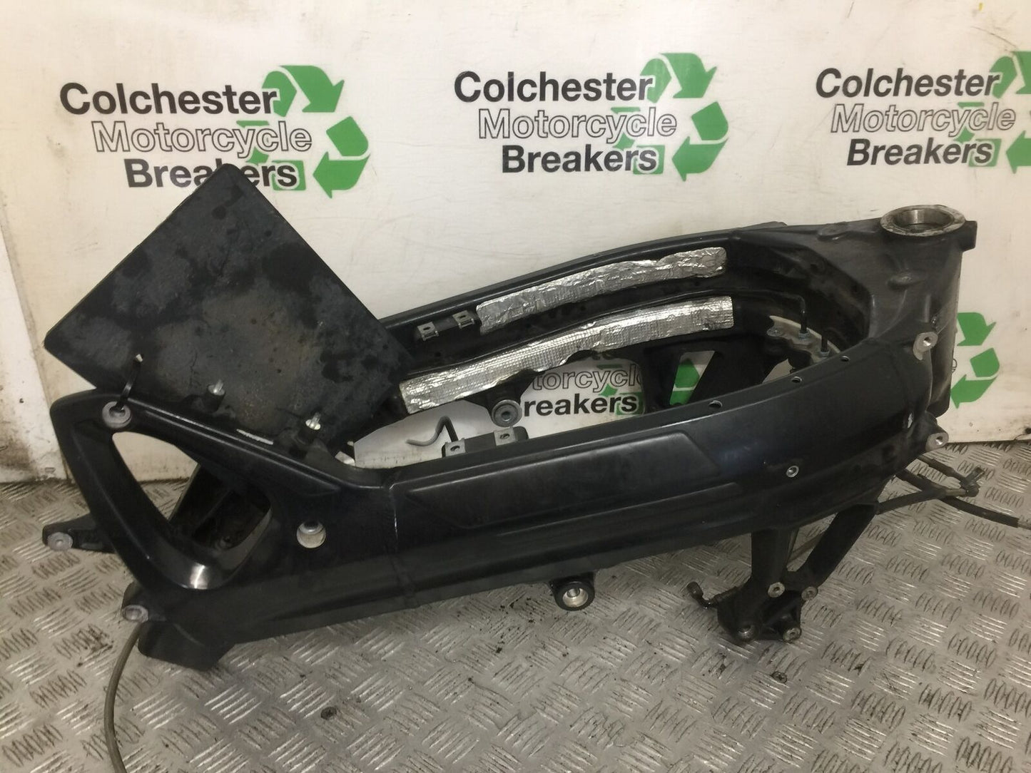 BMW F800 ST FRAME REG LOG BOOK YEAR 2011-2013 (STOCK 886)
