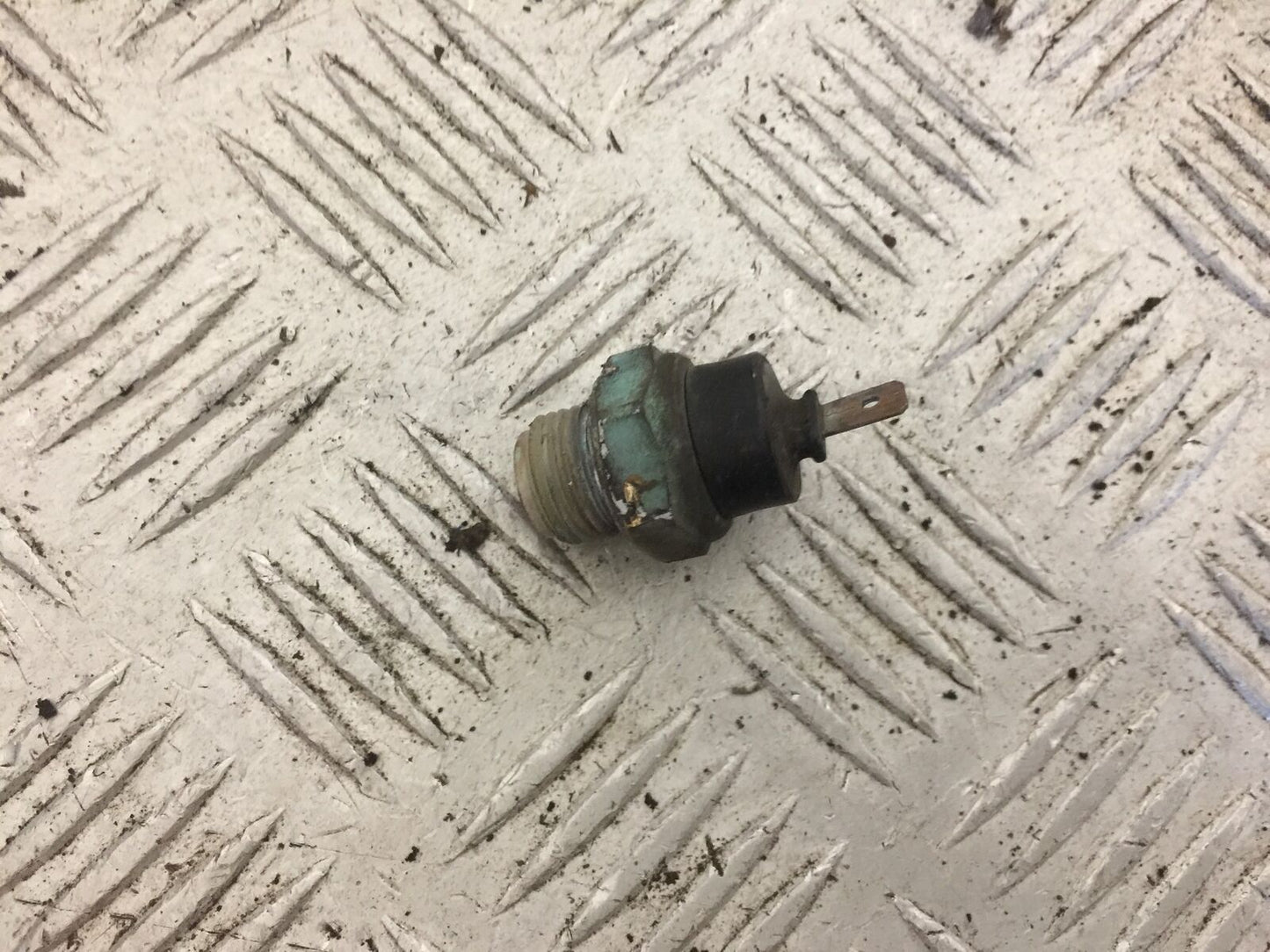 HONDA CB1 CB-1 CB 1 400 FAN SWITCH YEAR 1989-1990 (STOCK 739)
