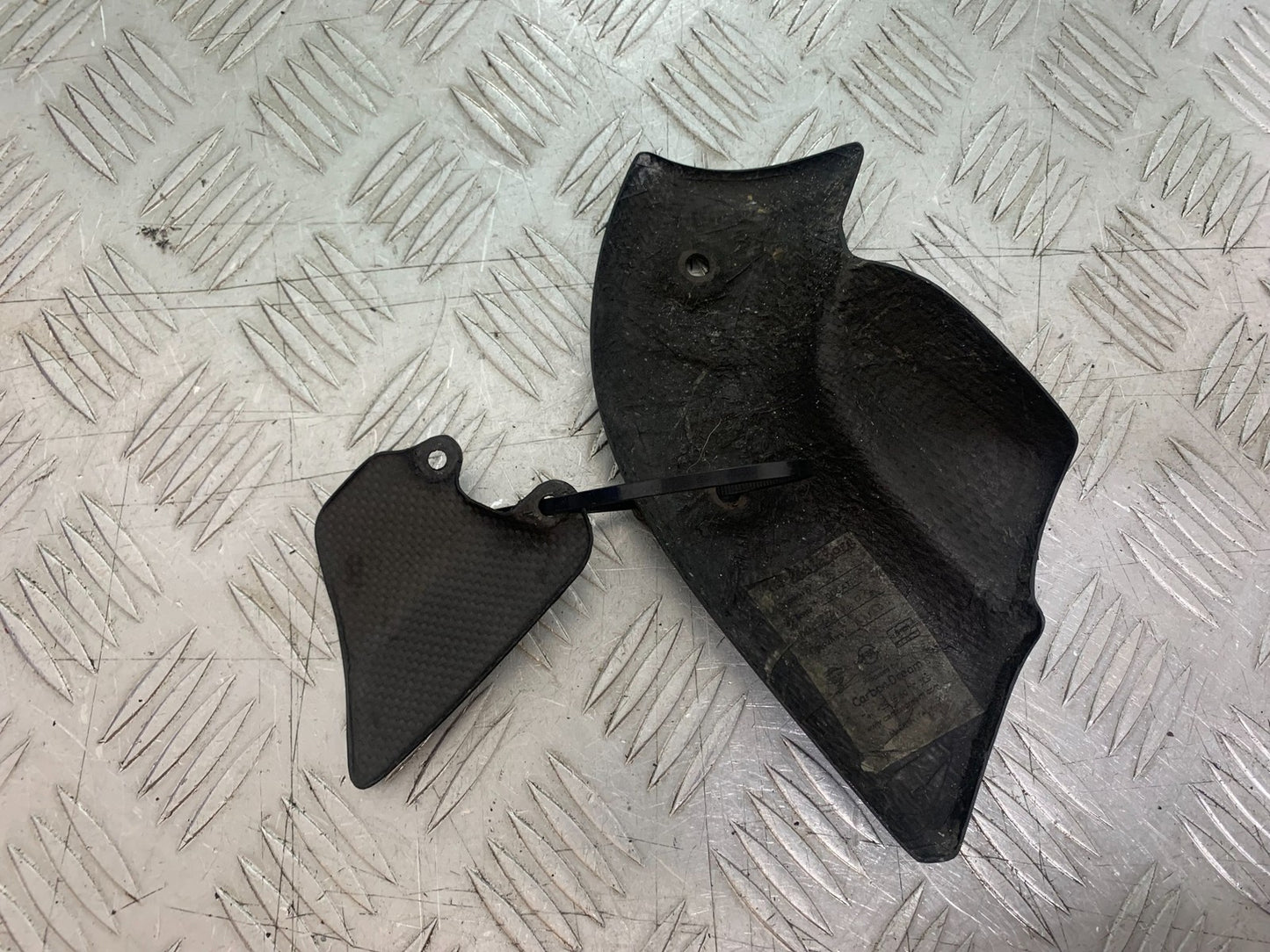 DUCATI 996 SPS 748 916 998 CARBON EXHAUST SHIELDS 1999-2000 (CMB1209)