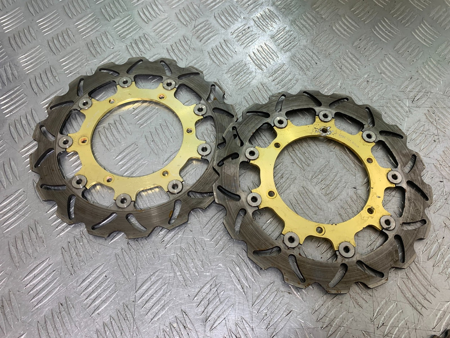 YAMAHA YZF R1 4XV FRONT BRAKE DISCS YEAR 1998-99 (CMB1291)
