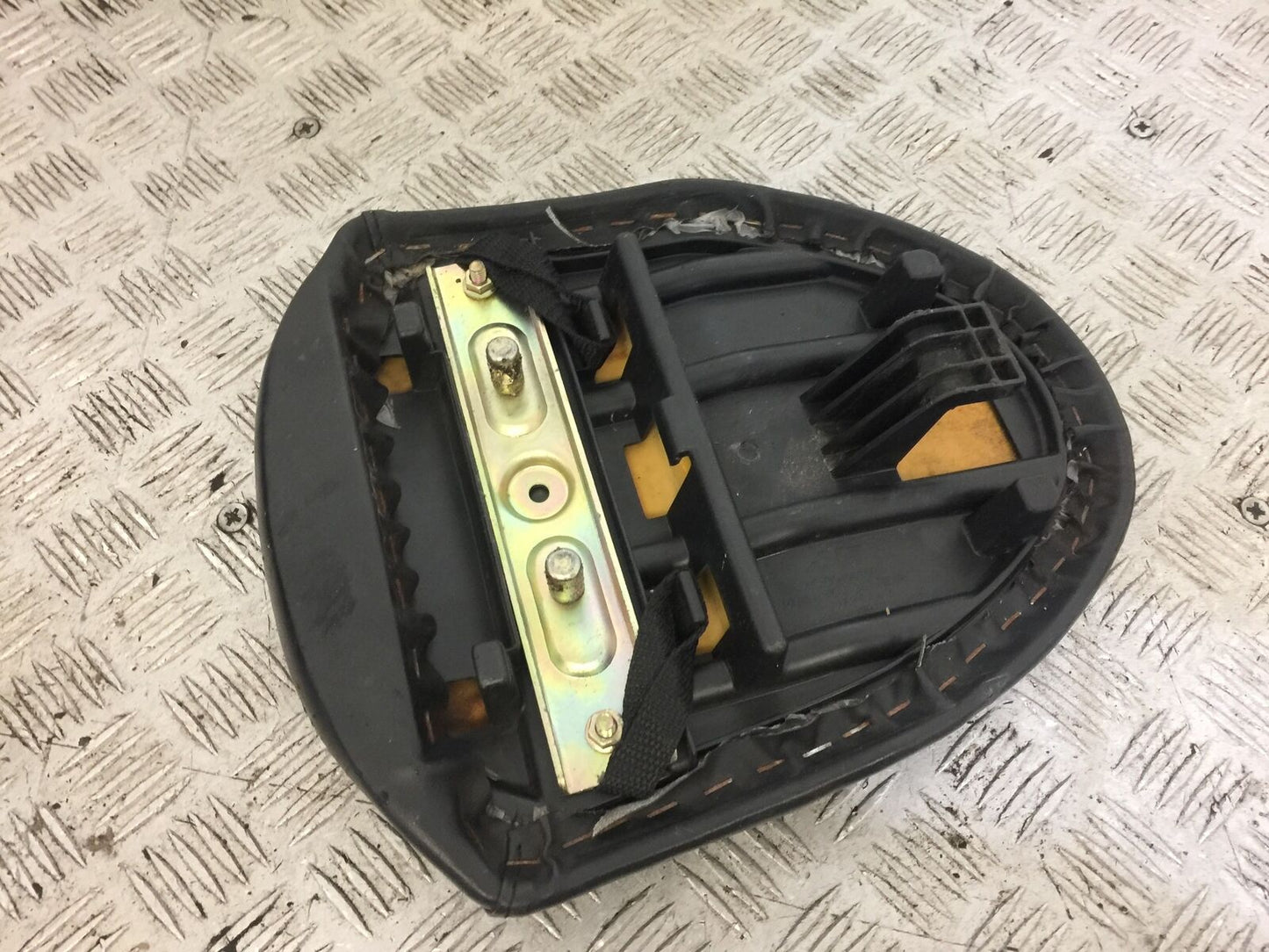 HYOSUNG GT250 COMET REAR SEAT YEAR 2007 (STOCK 682)