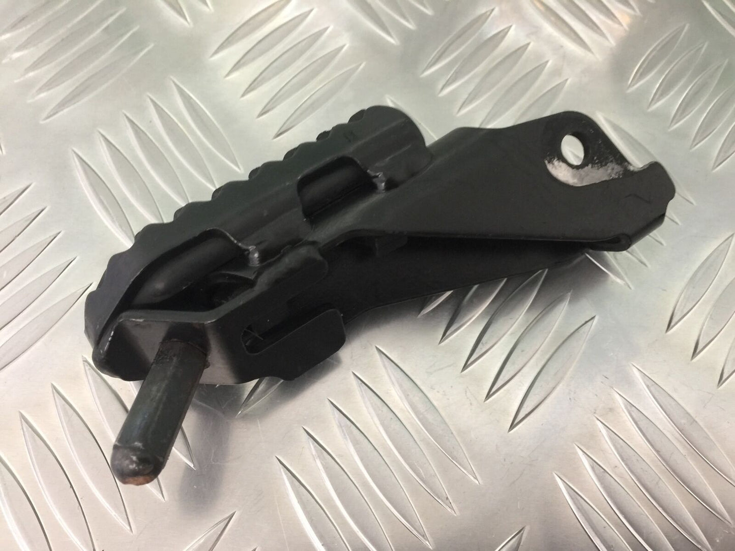 TRIUMPH TIGER 800 XRT FRONT LEFT PEG YEAR 2015-2017 (STOCK 920)
