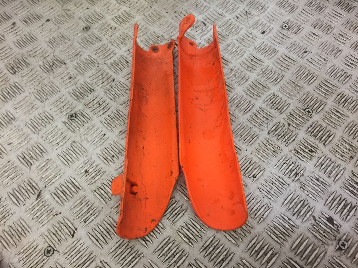 KTM450 KTM 450 EXC FORK GUARDS YEAR 2004 (STOCK 520)